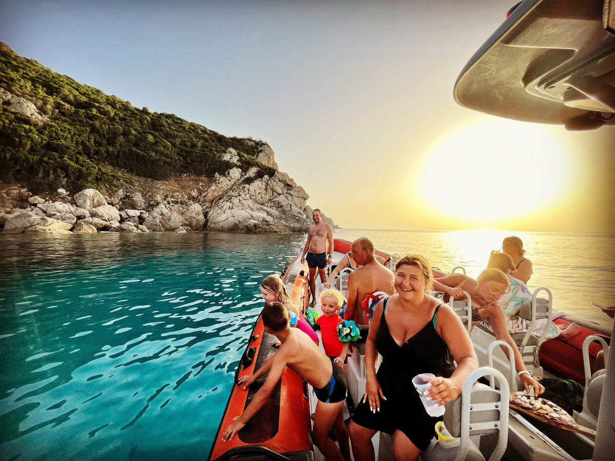 ap-ro-tr-sors-de-lava-mattea-42429-42538