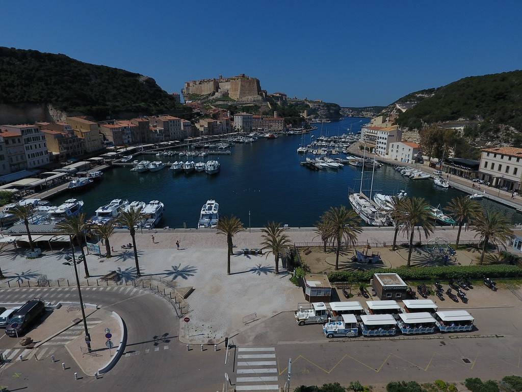 petit-tain-bonifacio-touristique-bonifacio-transport-jpg-41787-42449
